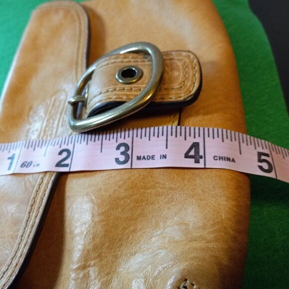 Coach light tan wristlet - Picture 10 of 10